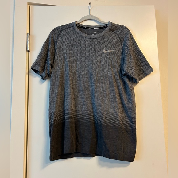 Nike Dri-FIT Knit Men's Running Top size large - Picture 3 of 6